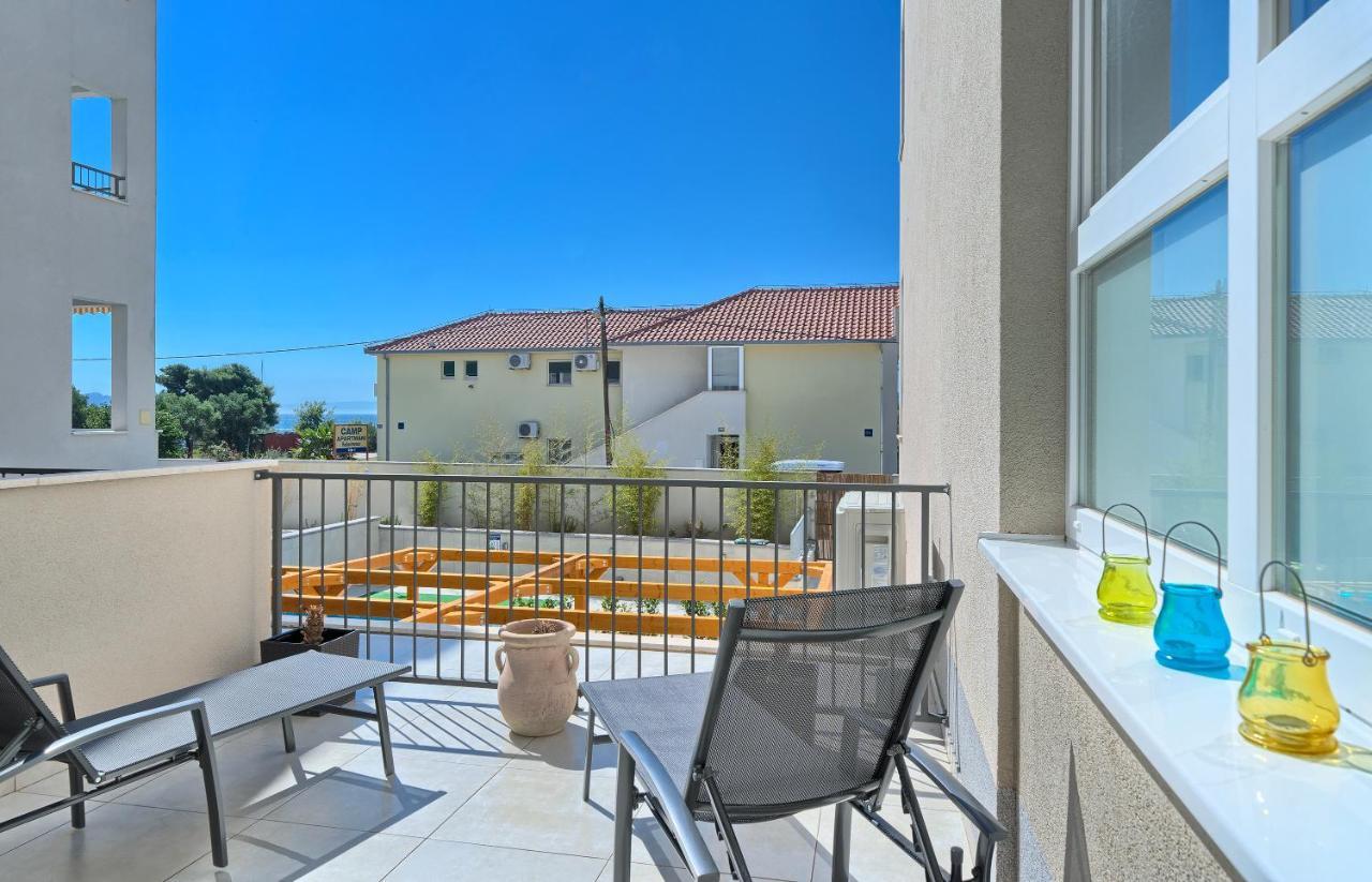 Terrace Apartment Danny Каштела Экстерьер фото