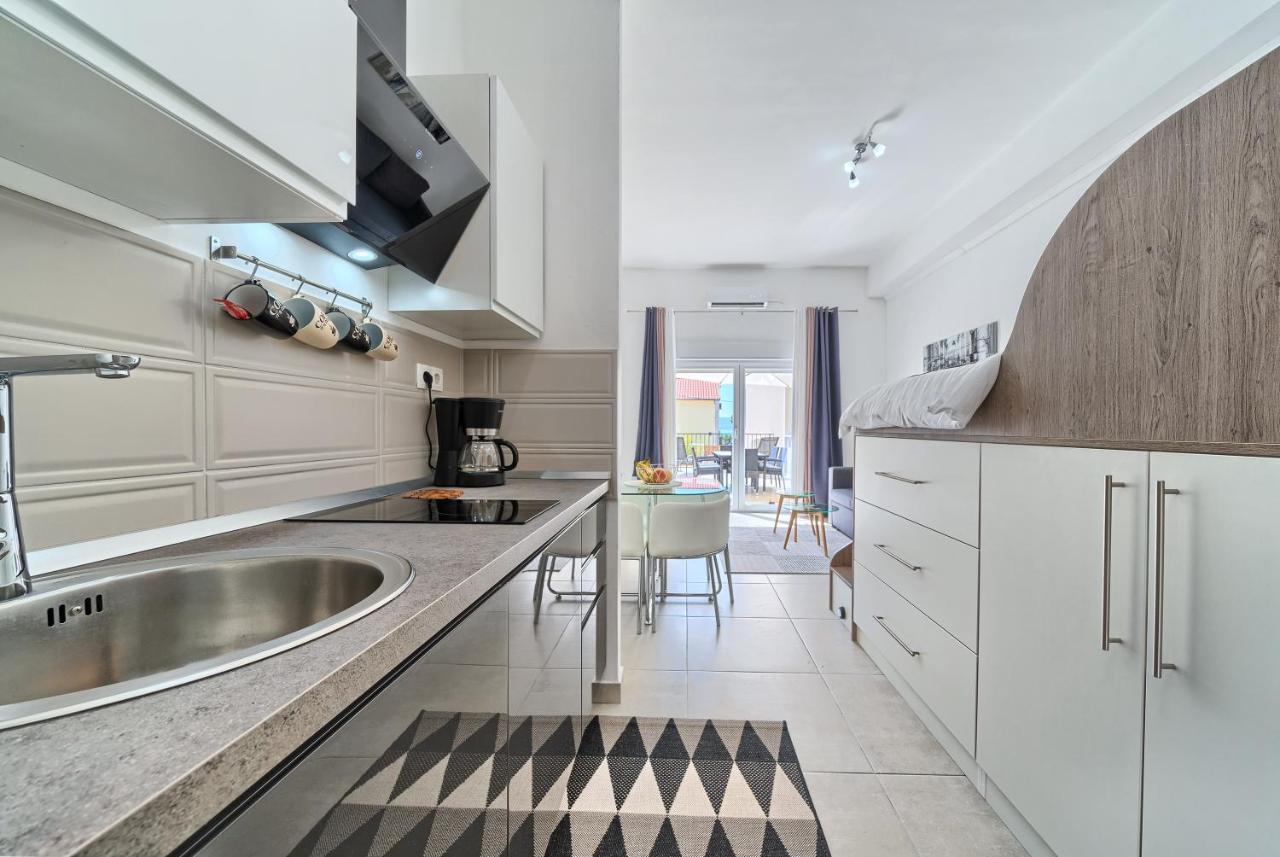 Terrace Apartment Danny Каштела Экстерьер фото