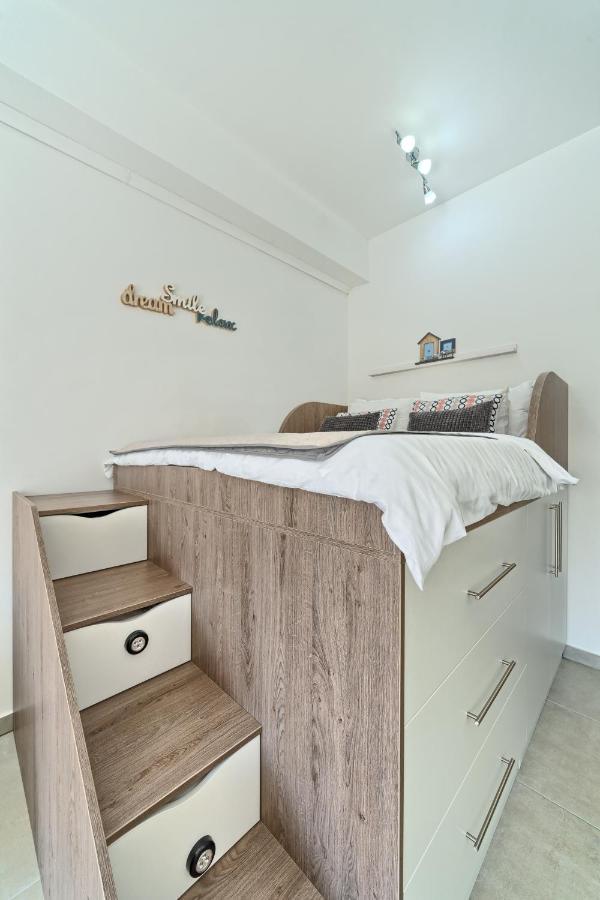 Terrace Apartment Danny Каштела Экстерьер фото
